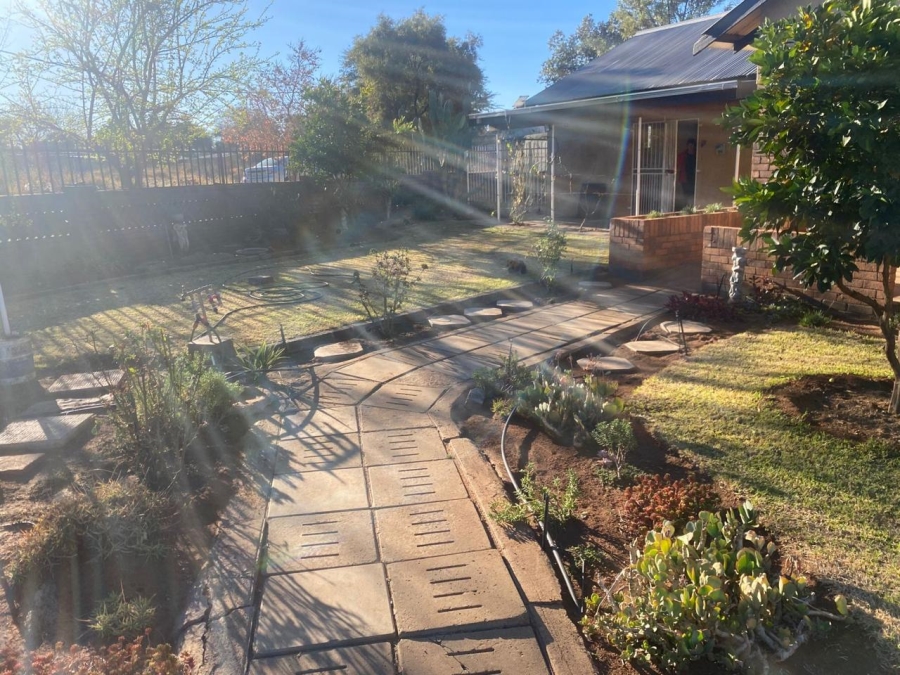 4 Bedroom Property for Sale in Kuruman Northern Cape